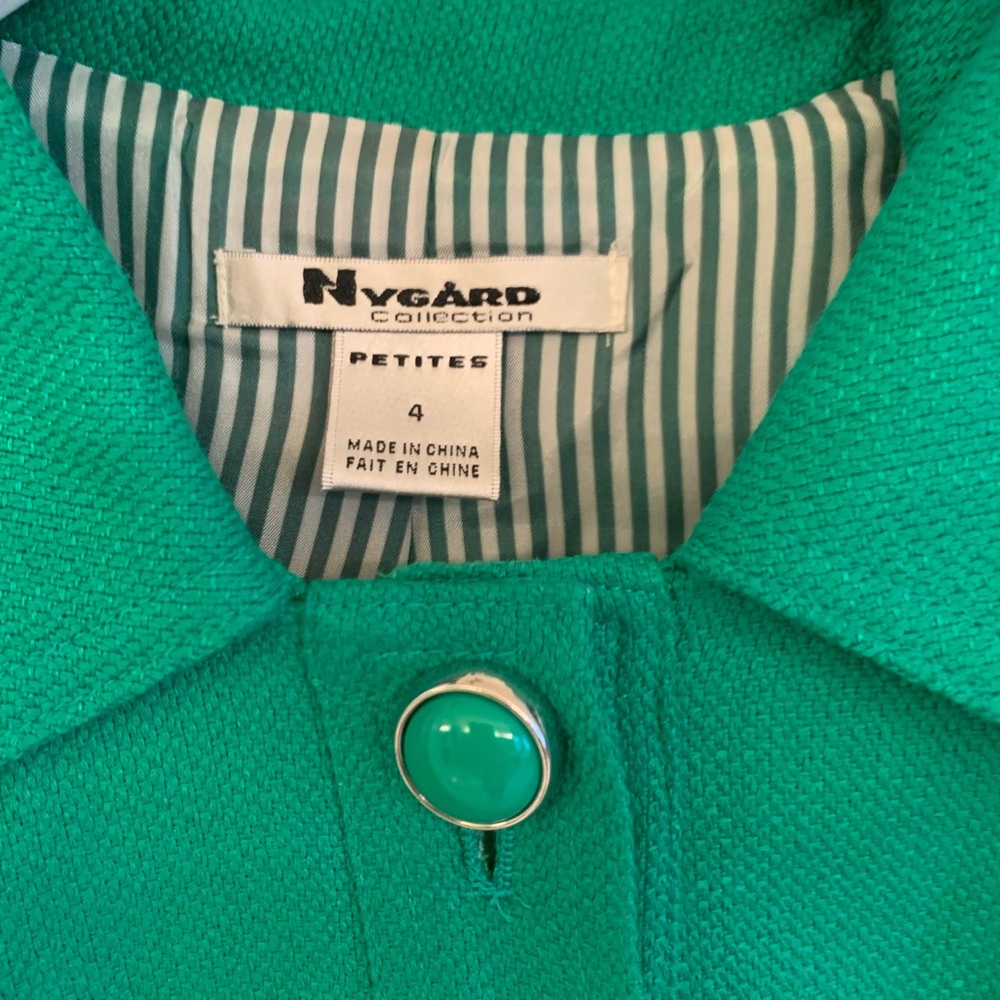 Nygard Collections cropped ladies jacket - Picture 4 of 5